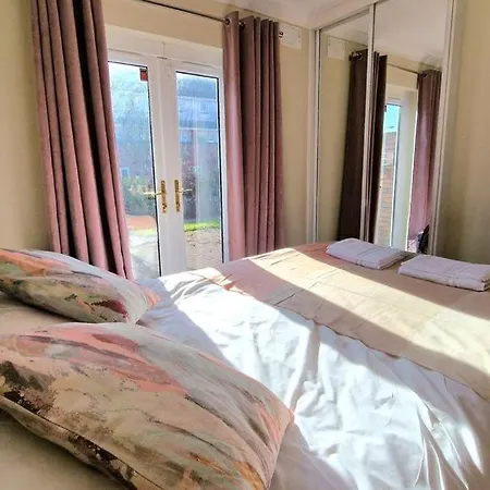 Cosy Two Bedroom * 戈尔韦