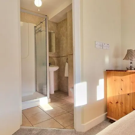 Apartment Cosy Two Bedroom *